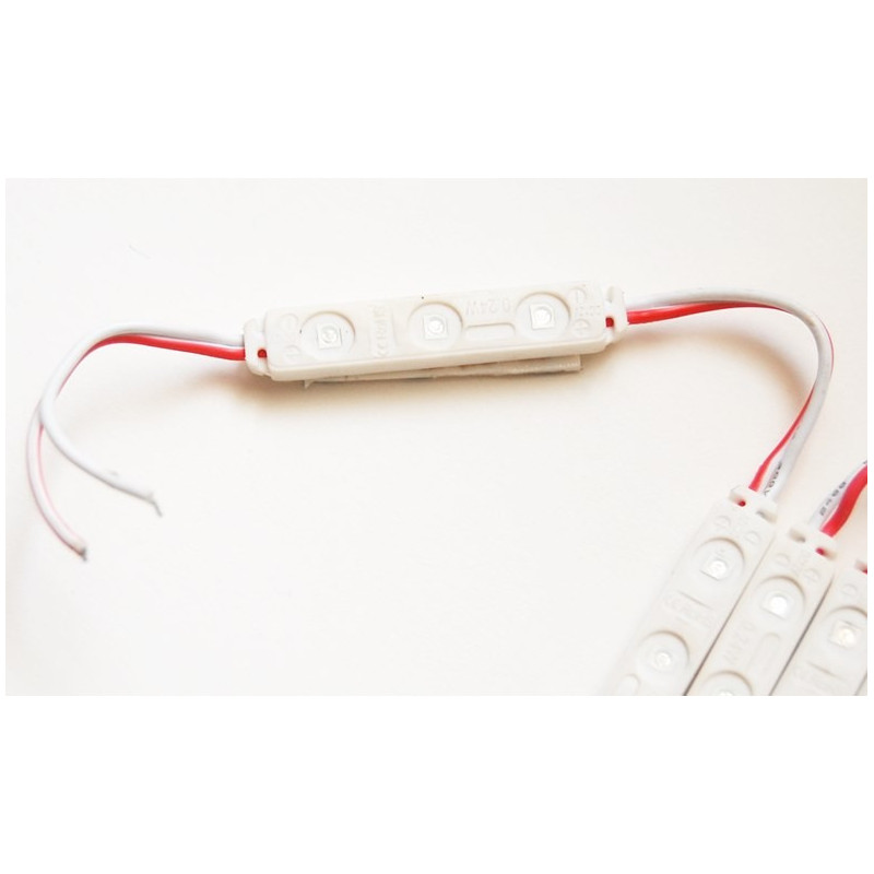 Iluminare Auto Bagheta cu 3 leduri albe  3,97 Lei